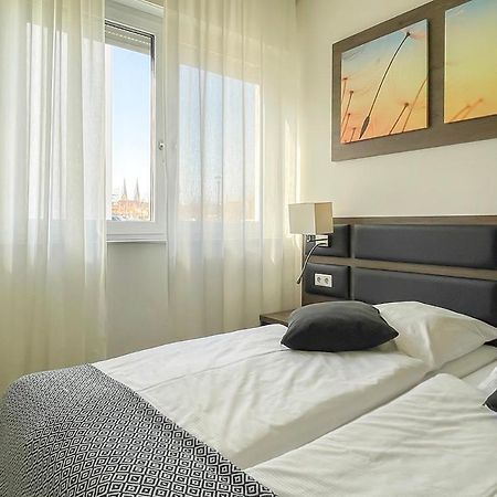 Prima Inn Ferienwohnungen Seetor Residenz Neuruppin Bagian luar foto