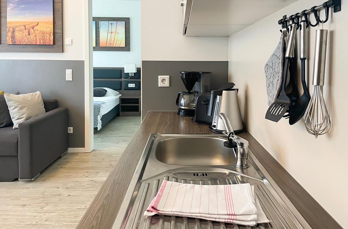 Prima Inn Ferienwohnungen Seetor Residenz Neuruppin Bagian luar foto