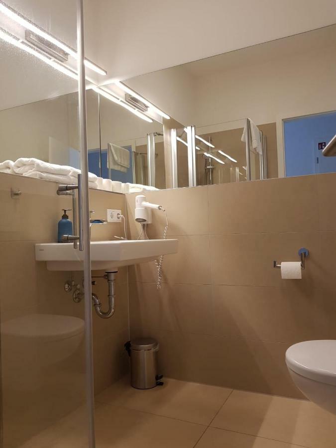Prima Inn Ferienwohnungen Seetor Residenz Neuruppin Bagian luar foto